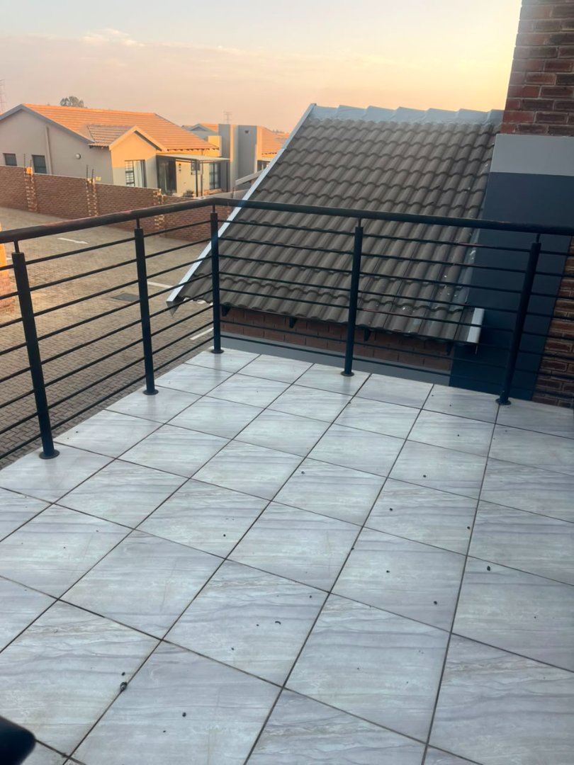 4 Bedroom Property for Sale in Heuwelsig Free State